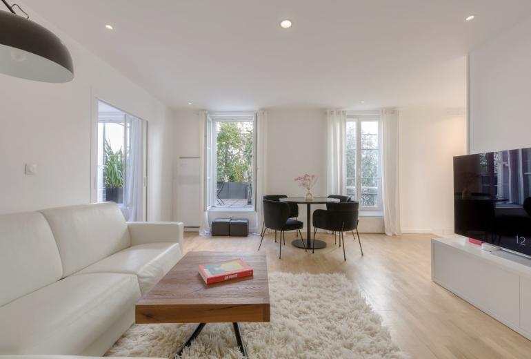 Par306 - 1 bedroom apartment with terrace