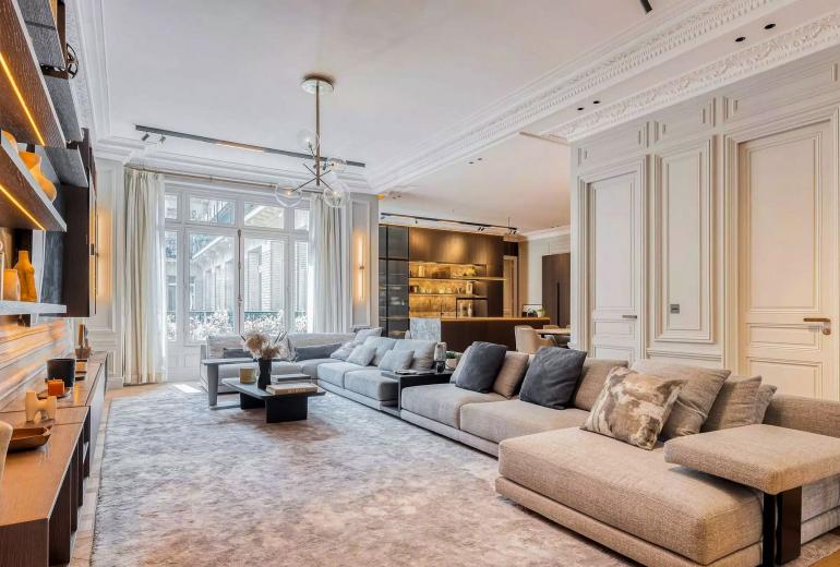 Par072 - Luxury 5 bedroom apartment in Chaillot