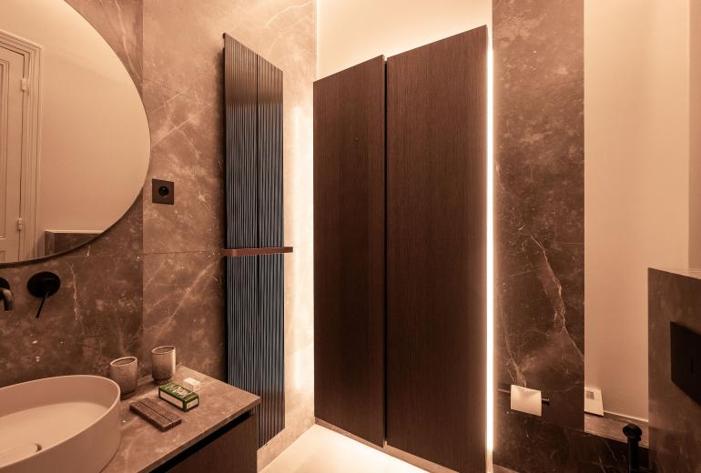 Par072 - Luxury 5 bedroom apartment in Chaillot