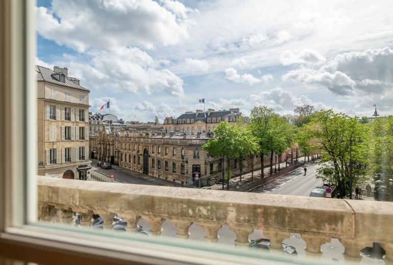 Par031 - Appartement de prestige Place Beauvau