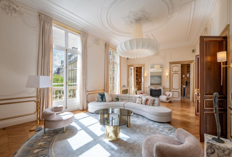 Par031 - Appartement de prestige Place Beauvau