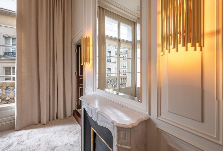 Par031 - Appartement de prestige Place Beauvau