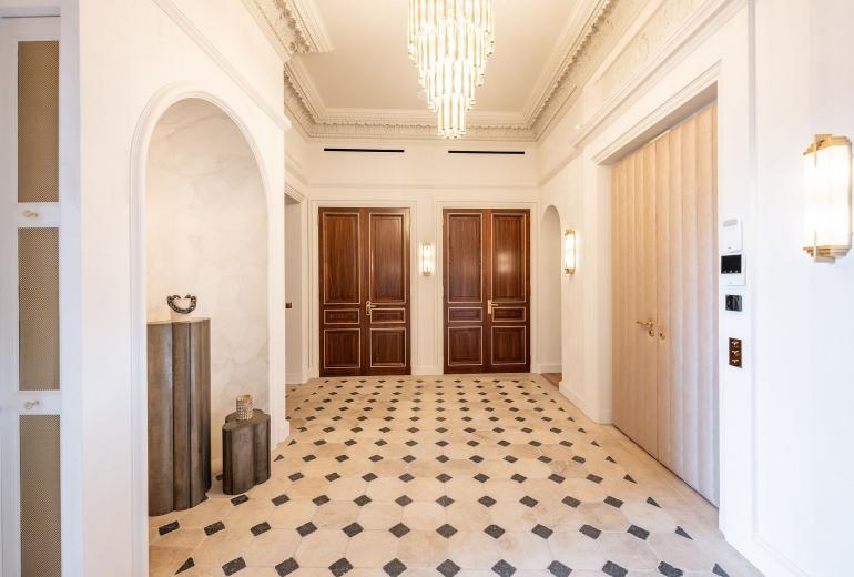Par031 - Appartement de prestige Place Beauvau