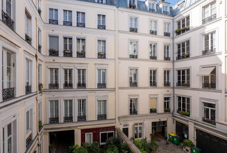 Par142 - Apartamento de 3 habitaciones en el 9º distrito de París