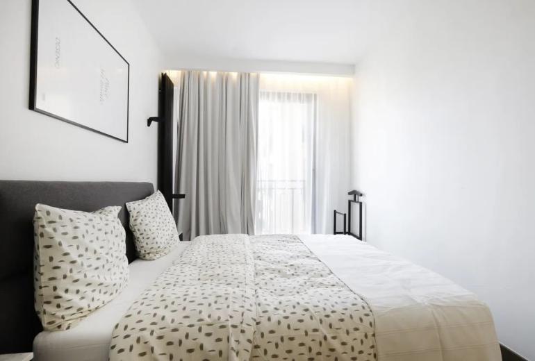 Par422 - Appartement de 2 chambres sur Montaigne