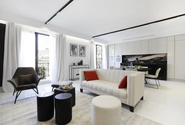 Par422 - Appartement de 2 chambres sur Montaigne