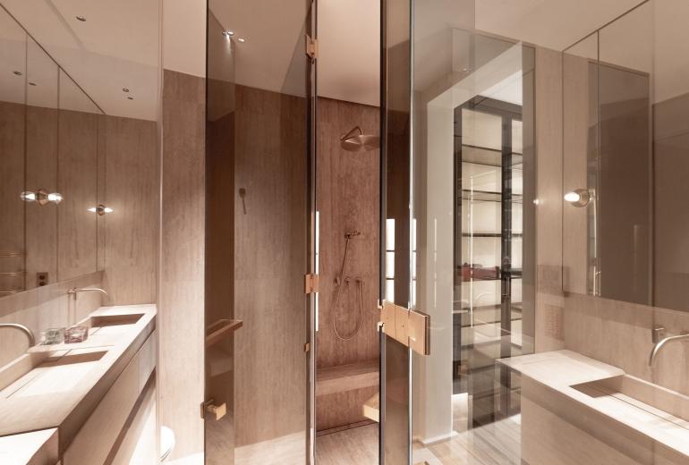 Par143 - Appartement de prestige Avenue Montaigne