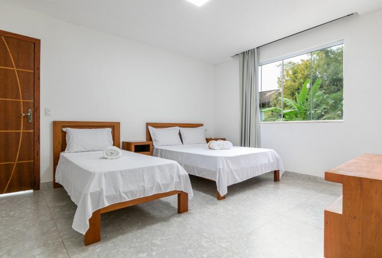 Ang063 - Beautiful House in Porto Frade