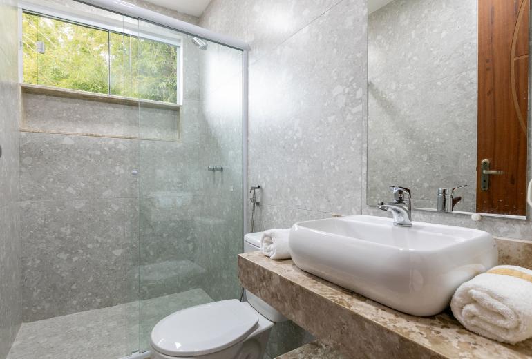 Ang063 - Beautiful House in Porto Frade