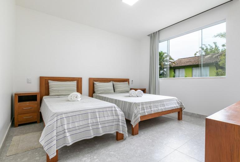 Ang063 - Beautiful House in Porto Frade
