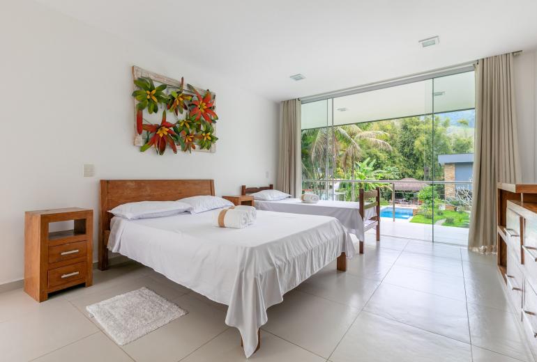 Ang063 - Beautiful House in Porto Frade