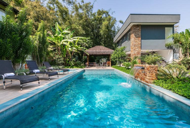 Ang063 - Beautiful House in Porto Frade