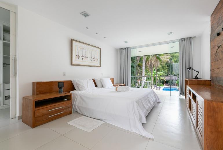 Ang063 - Beautiful House in Porto Frade