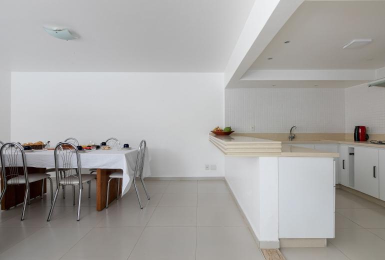 Ang063 - Beautiful House in Porto Frade