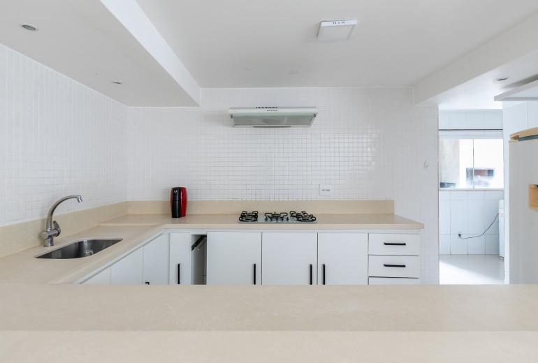 Ang063 - Beautiful House in Porto Frade