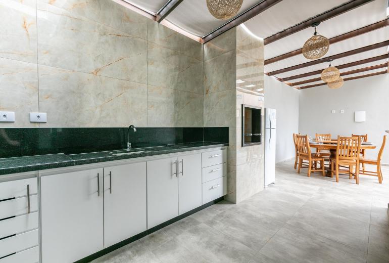 Ang063 - Beautiful House in Porto Frade