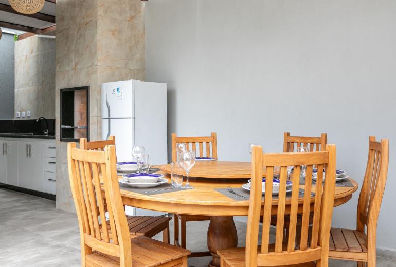 Ang063 - Beautiful House in Porto Frade
