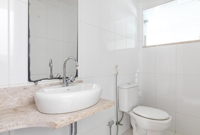 Ang063 - Beautiful House in Porto Frade