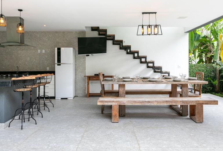 Ang063 - Beautiful House in Porto Frade