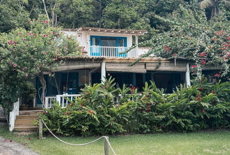 Bah231 - Beachfront House at Praia do Espelho