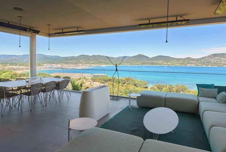 Azu052 - Villa Contemporaine de Prestige à Gassin