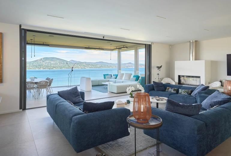 Azu052 - Villa Contemporaine de Prestige à Gassin