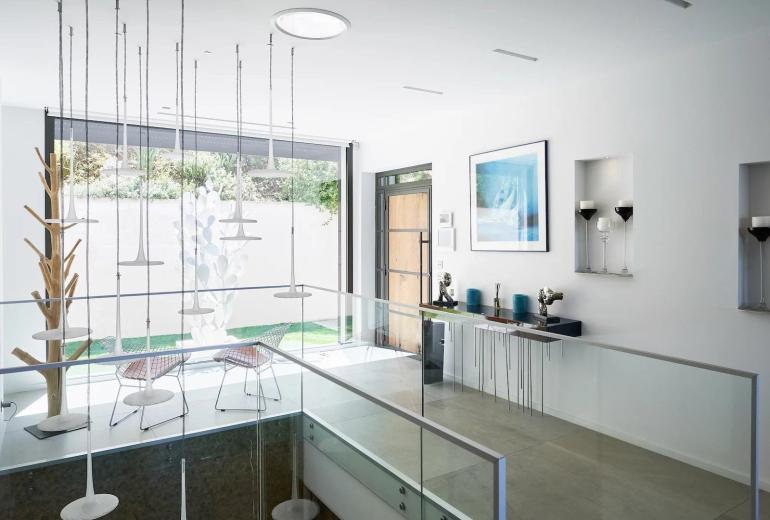 Azu052 - Villa Contemporaine de Prestige à Gassin