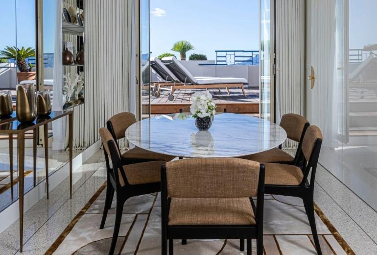 Azu060 - 1250 sqm luxury penthouse with terrace