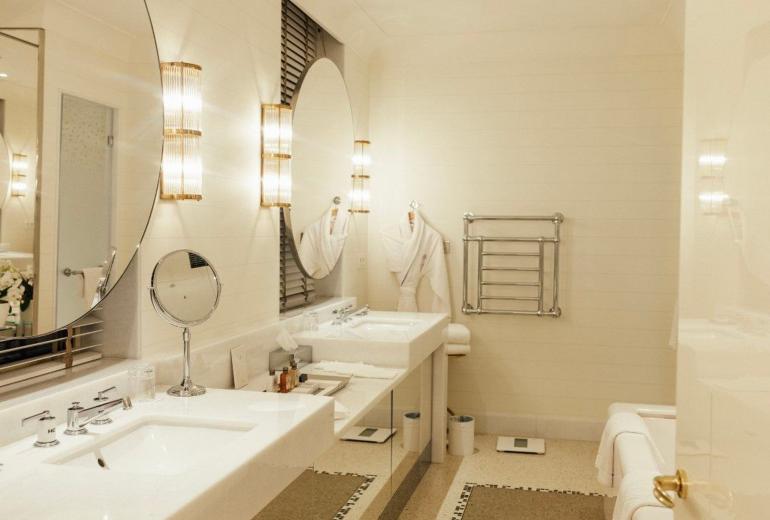 Azu060 - 1250 sqm luxury penthouse with terrace