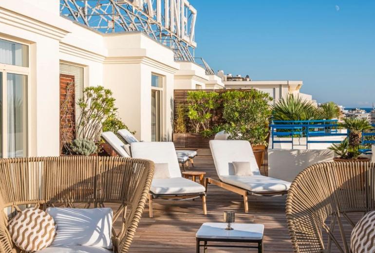 Azu060 - 1250 sqm luxury penthouse with terrace