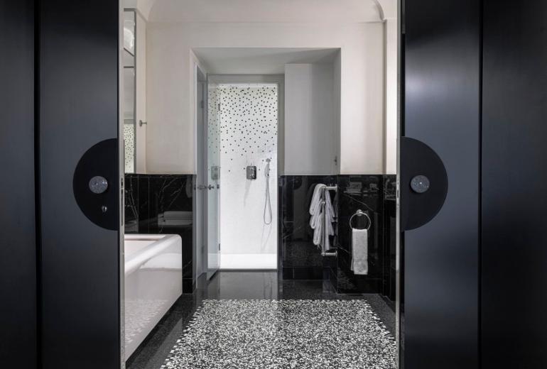 Azu060 - 1250 sqm luxury penthouse with terrace