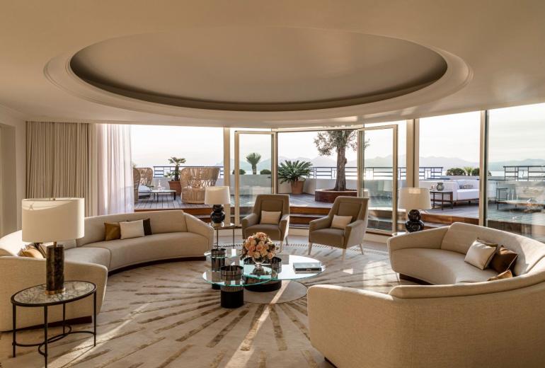 Azu060 - 1250 sqm luxury penthouse with terrace