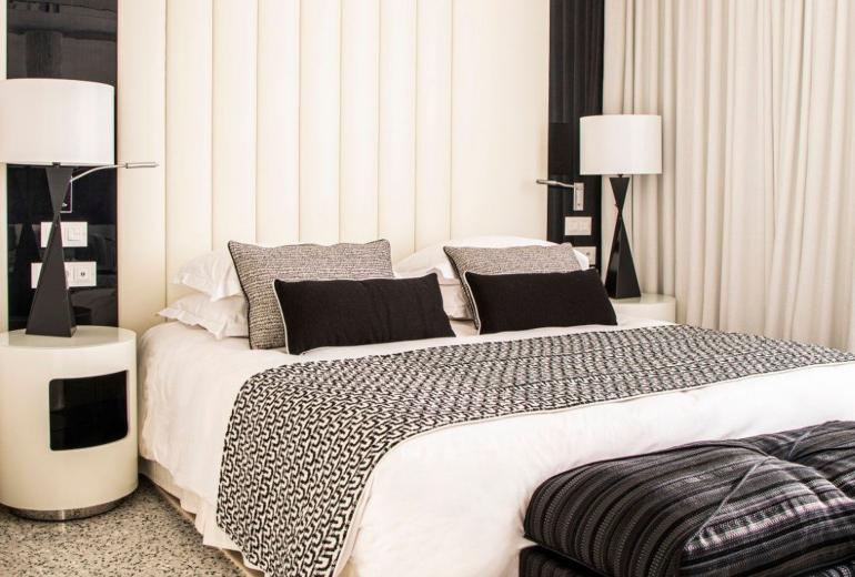 Azu060 - 1250 sqm luxury penthouse with terrace