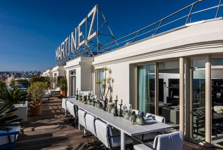 Azu060 - 1250 sqm luxury penthouse with terrace