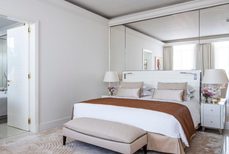 Azu060 - 1250 sqm luxury penthouse with terrace