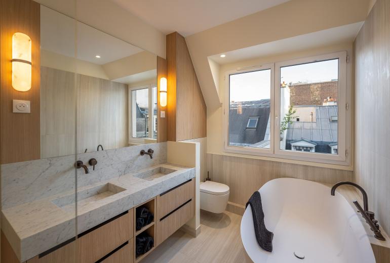 Par157 - Appartement de 3 chambres proche d'Opéra