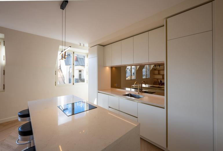 Par157 - Appartement de 3 chambres proche d'Opéra