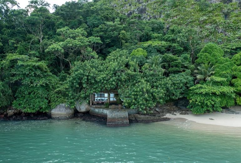 Pty015 - Private island in Paraty