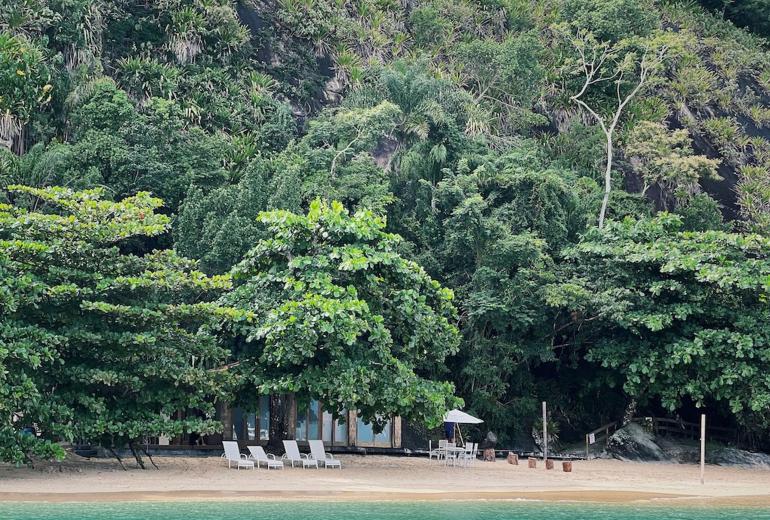 Pty015 - Private island in Paraty