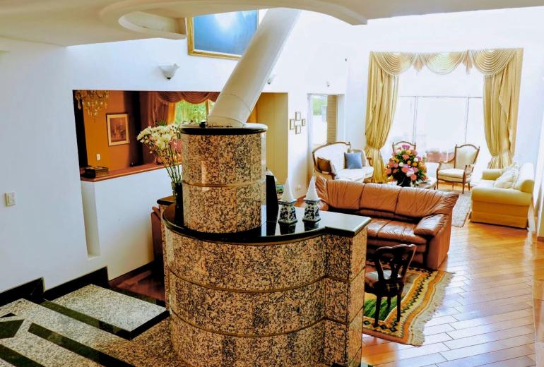 Bog900 – Linda casa em condomínio de prestígio em Mosquera