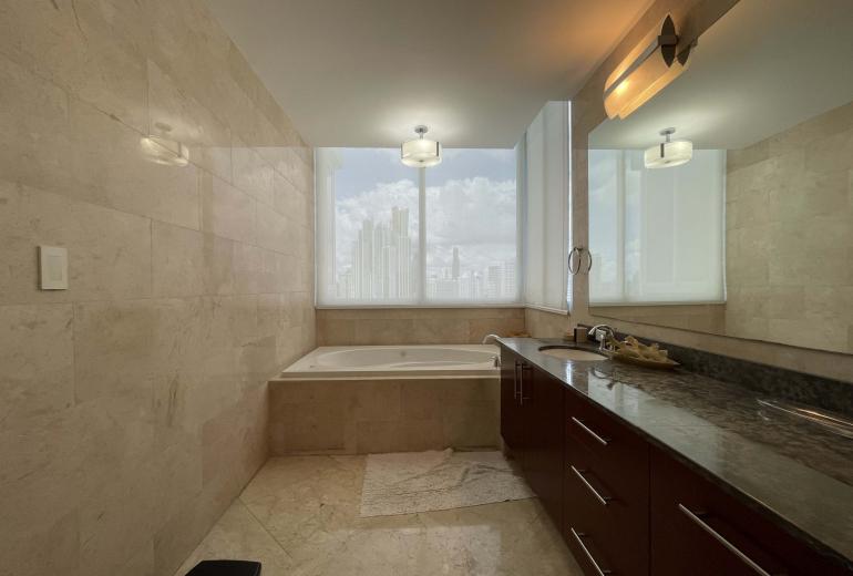 Pan044 - Luxury 4 bedroom rental apartment in Panama City