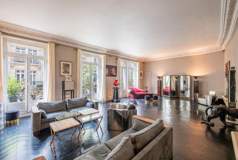 Par190 - Apartamento de recepción en Paris 8