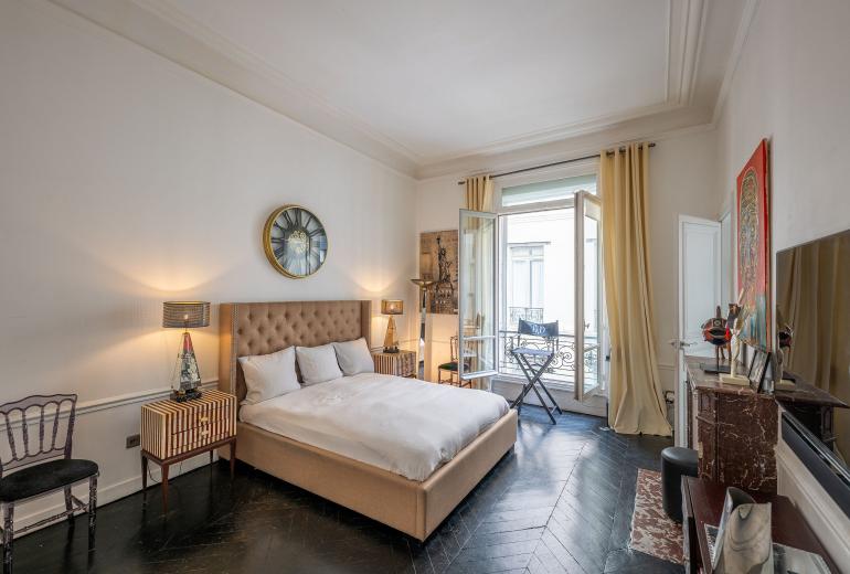 Par190 - Apartamento de recepción en Paris 8