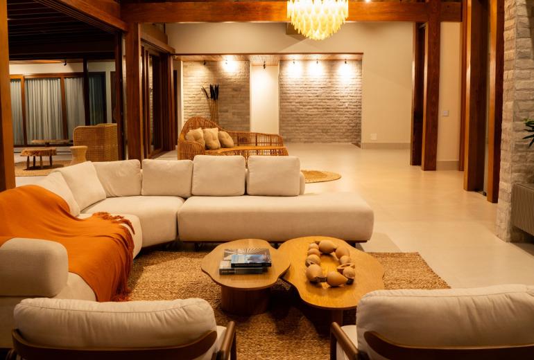 BAh255- Casa recém construída com vista mar.