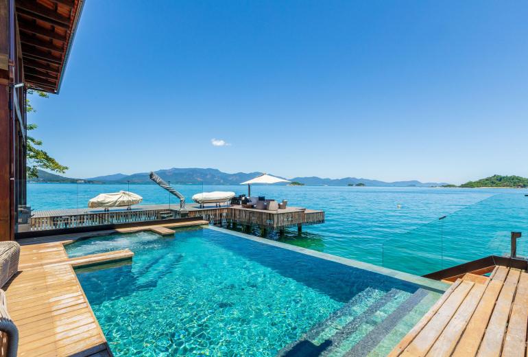 Ang064 - Maison de luxe en bord de mer à Angra dos Reis
