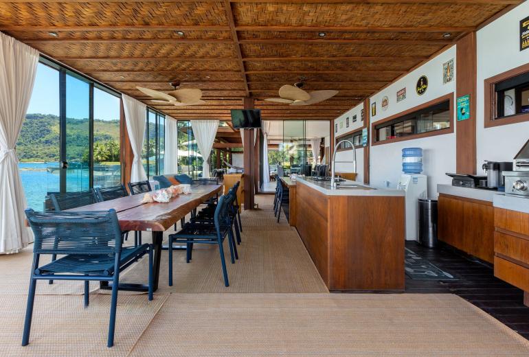 Ang064 - Maison de luxe en bord de mer à Angra dos Reis