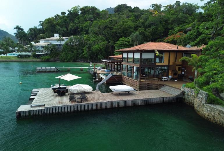 Ang064 - Maison de luxe en bord de mer à Angra dos Reis
