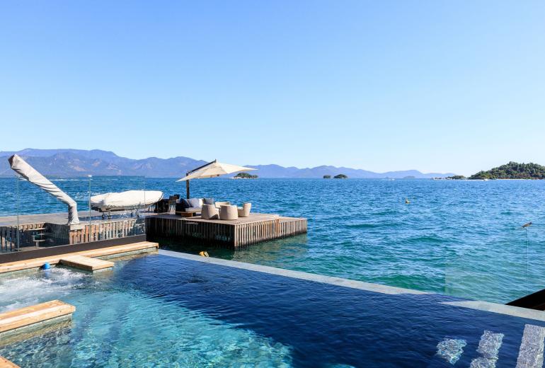 Ang064 - Maison de luxe en bord de mer à Angra dos Reis
