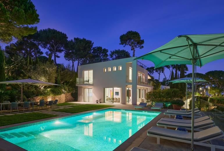 Azu054 - Villa en la Bahía de los Billionarios