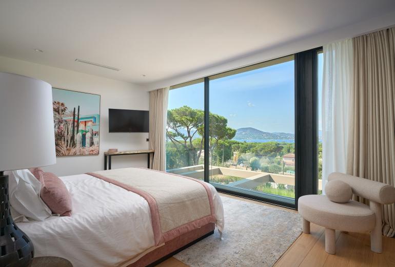 Azu068 - Villa avec Vue sur Saint-Tropez
